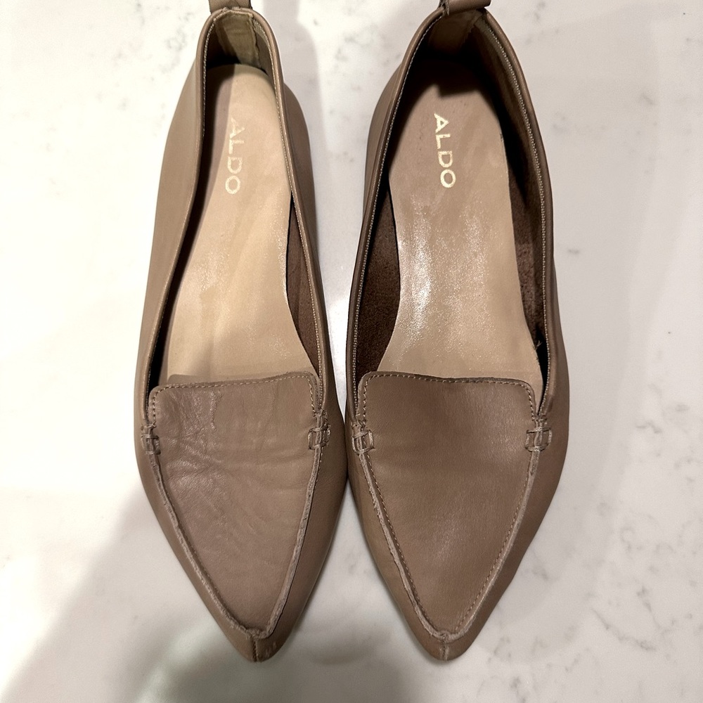 Women’s pointed toe loafers